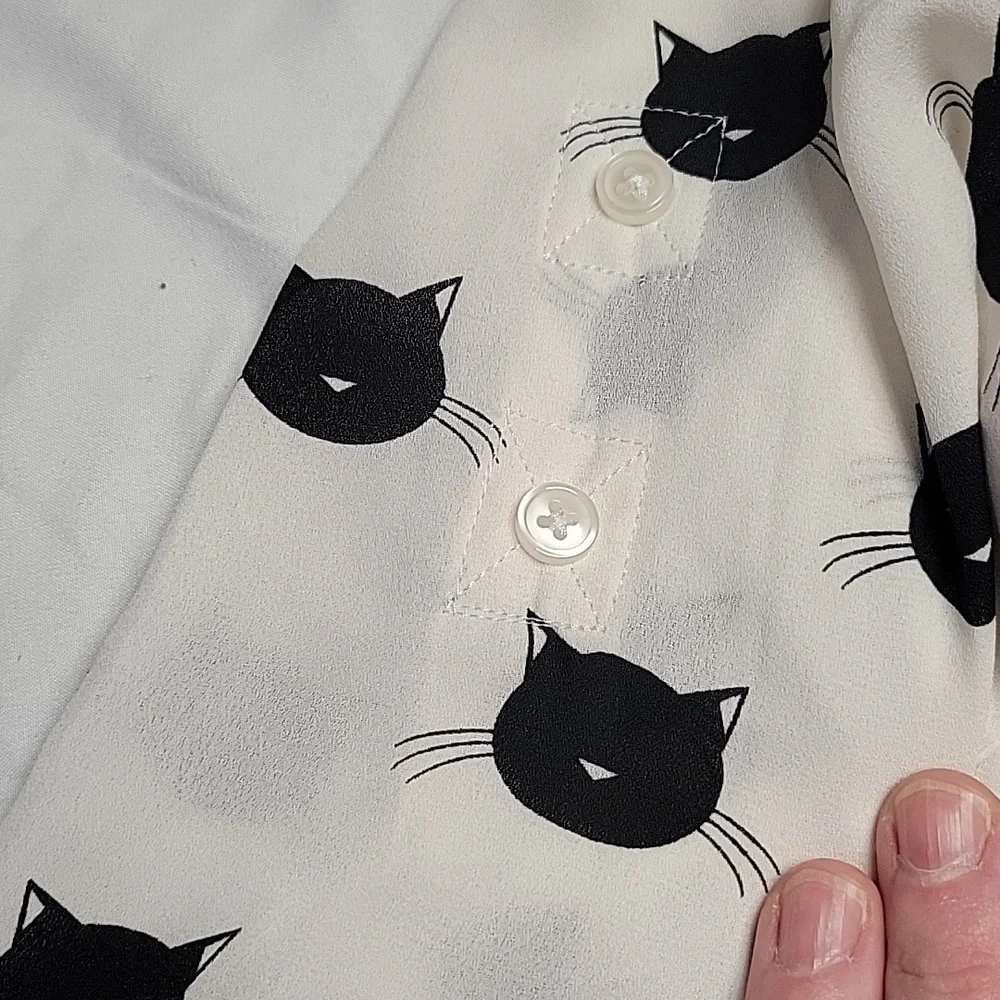 Express Cat Print Blouse - Picture 4 of 8
